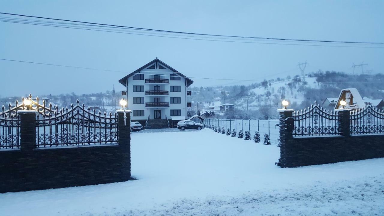 Burghaus Bran Hotel Törcsvár Kültér fotó